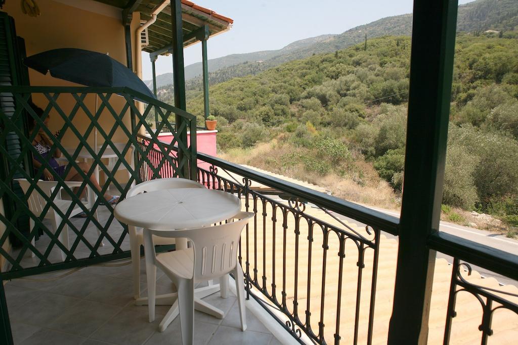 Marathes Studios Áyios Nikítas Exterior photo